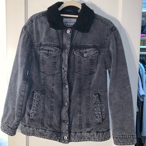 Levis sherpa denim jacket sz XS